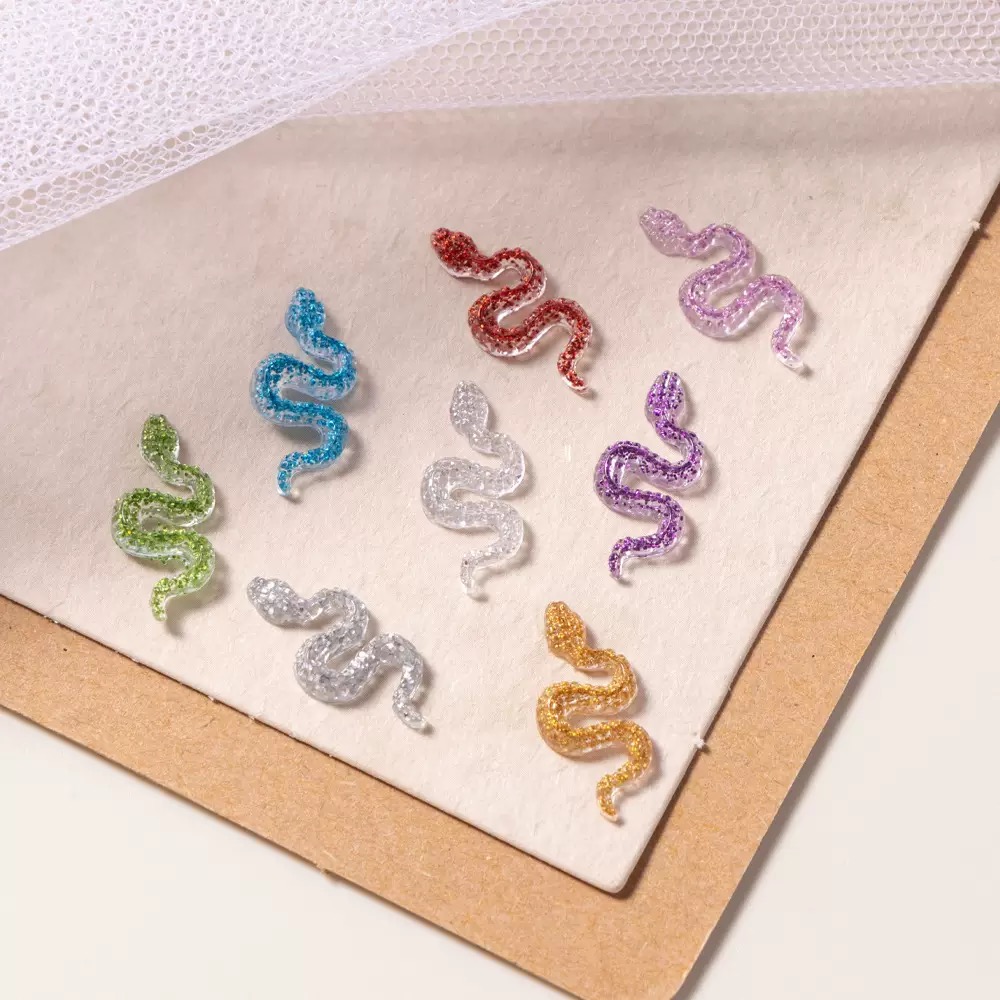 Pequeños dijes de resina con d - Embellishment Glue Craft reseña y precio